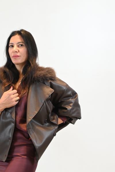 Bruine Trench met Afneembare Kraag
