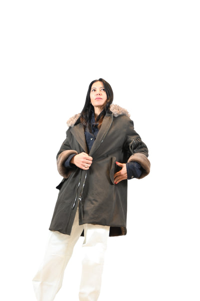 Halflange Mantel Groen met Bruine Imitatiepels