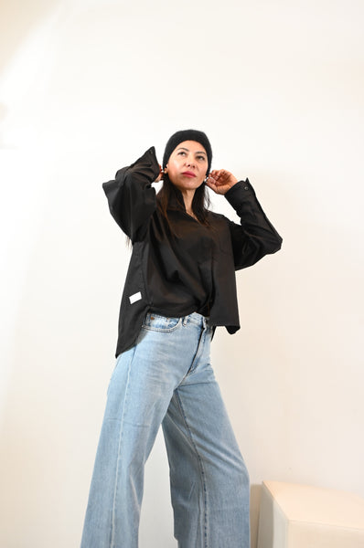 Nine in the Morning zwarte blouse met borstzak