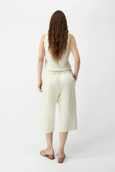 Cordera Vanille Satin Capri Pants